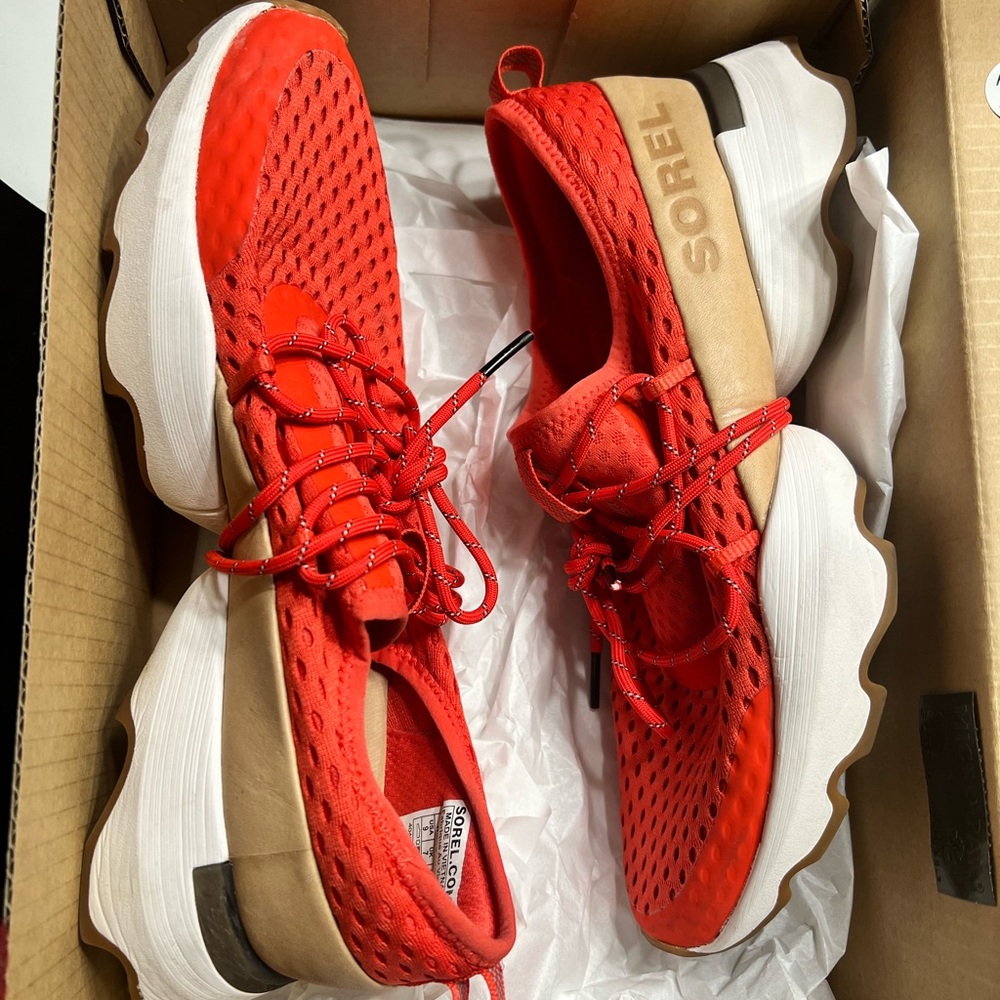 Sorel Kinetic impact lace 9